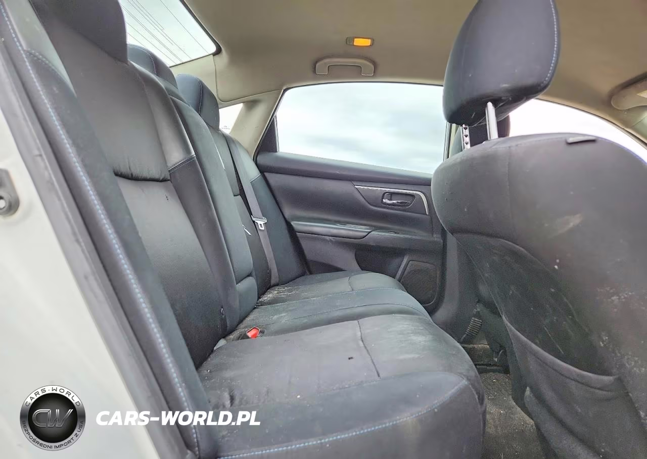 2018 Nissan Altima VIN:1N4AL3APXJC112903 - 10