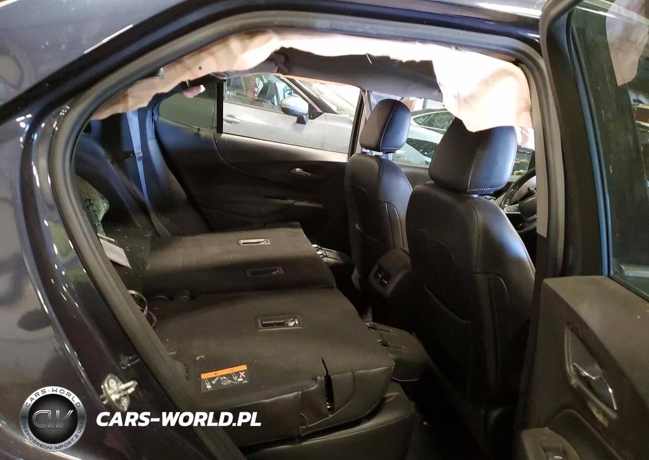 2018 Chevrolet Equinox Premier VIN:3GNAXVEV8JS562411 - 11