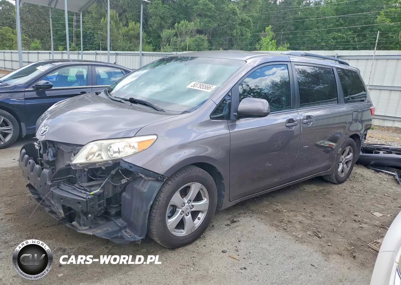 2017 Toyota Sienna Le