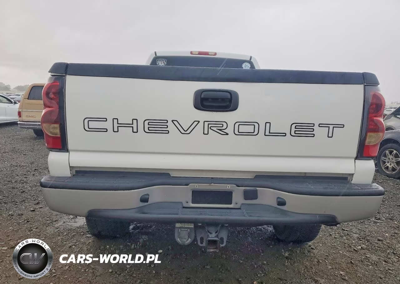 2007 Chevrolet Silverado C2500 Heavy Duty VIN:1GCHC24UX7E127886 - 6