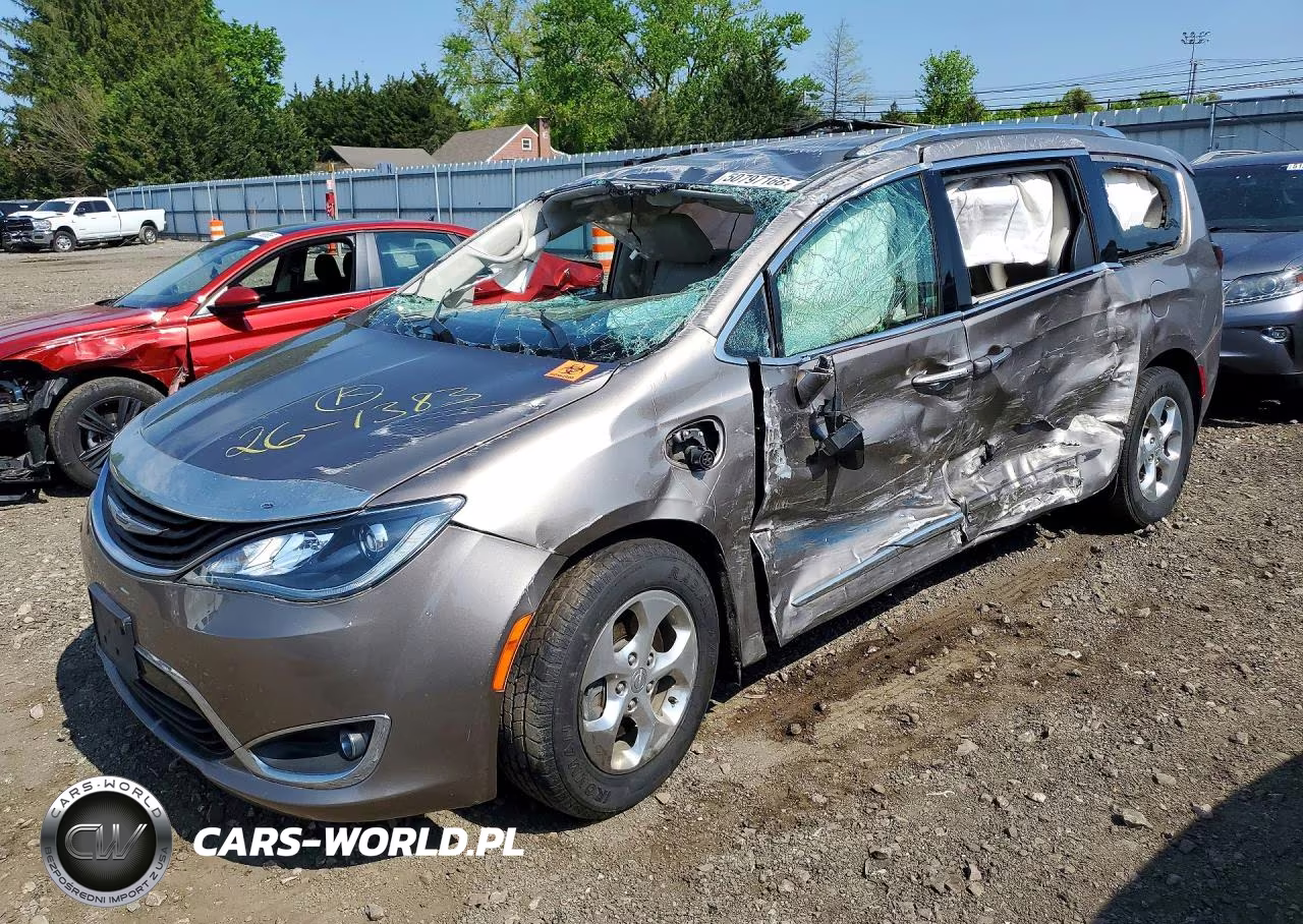 2018 Chrysler Pacifica Hybrid Touring L