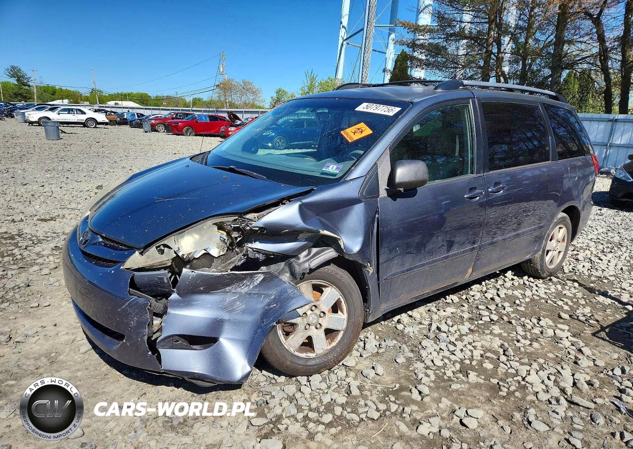 2010 Toyota Sienna Le 7-Passenger