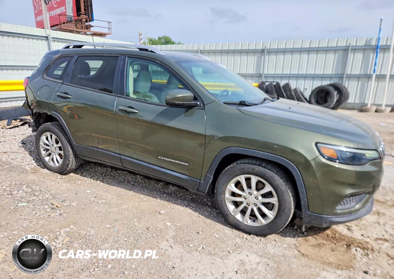 2020 Jeep Cherokee Latitude VIN:1C4PJLCB4LD525750 - 4