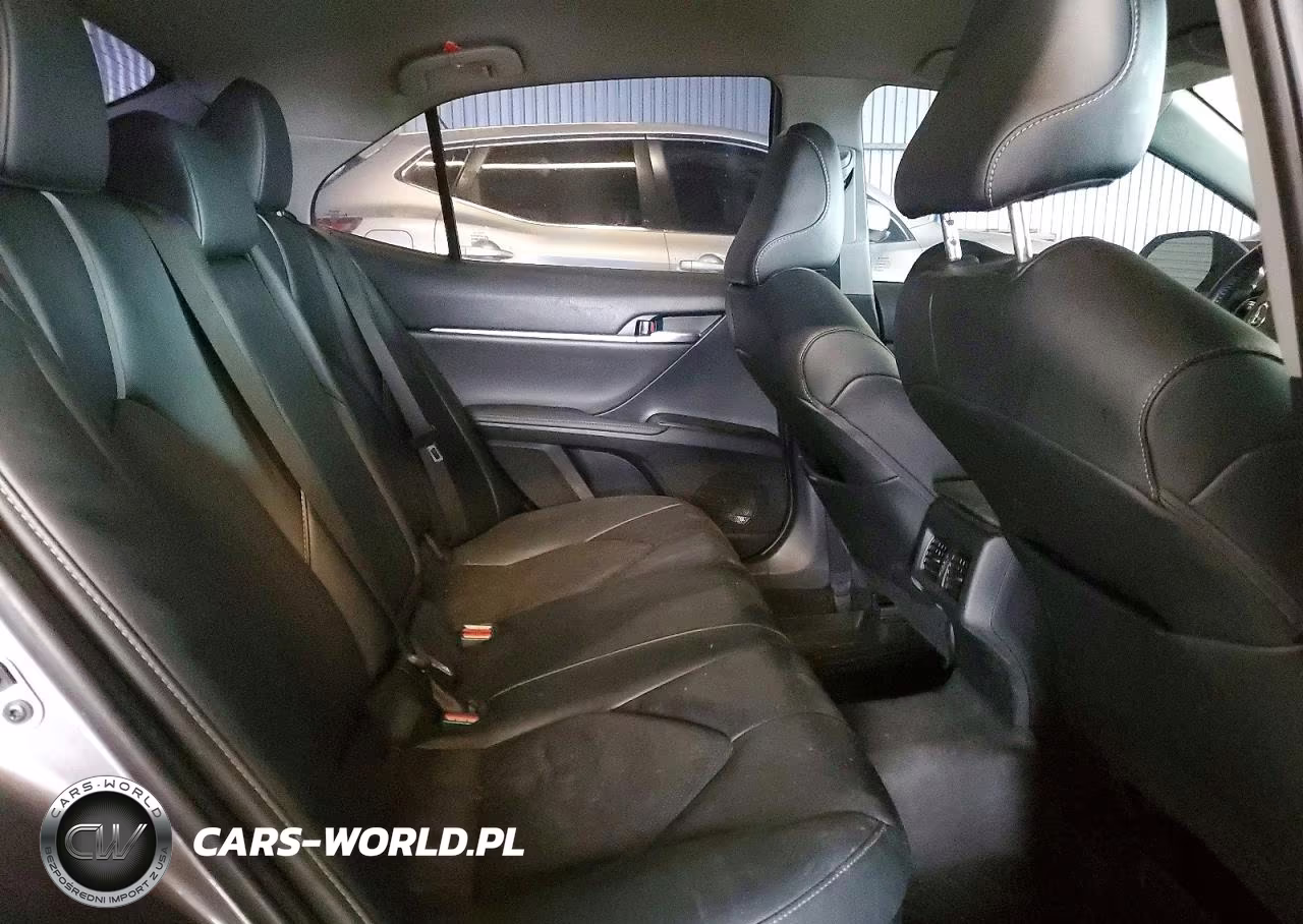 2022 Toyota Camry Xse VIN:4T1K31AK4NU576787 - 10