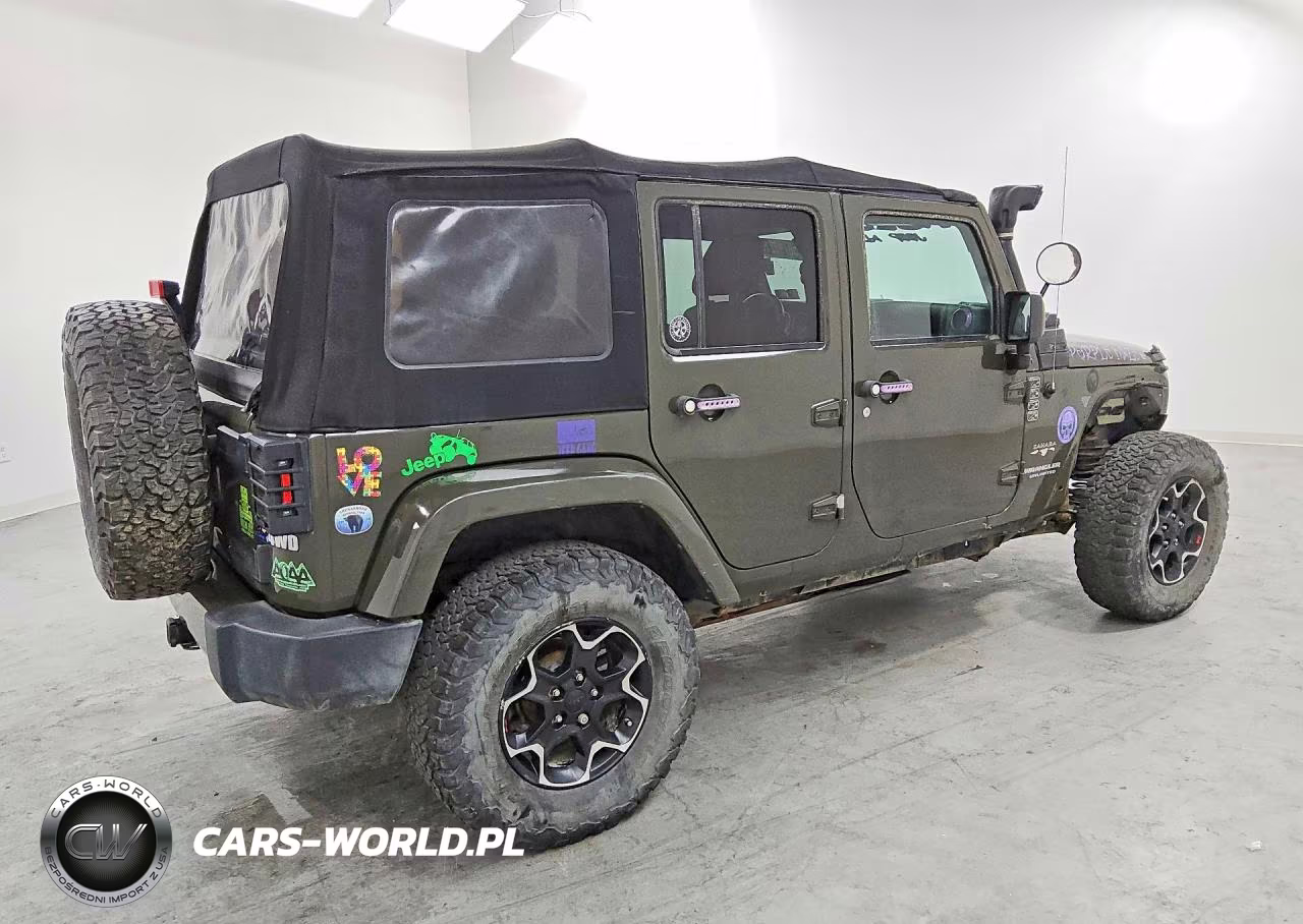 2016 Jeep Wrangler Unlimited Sahara VIN:1C4BJWEG5GL165081 - 3