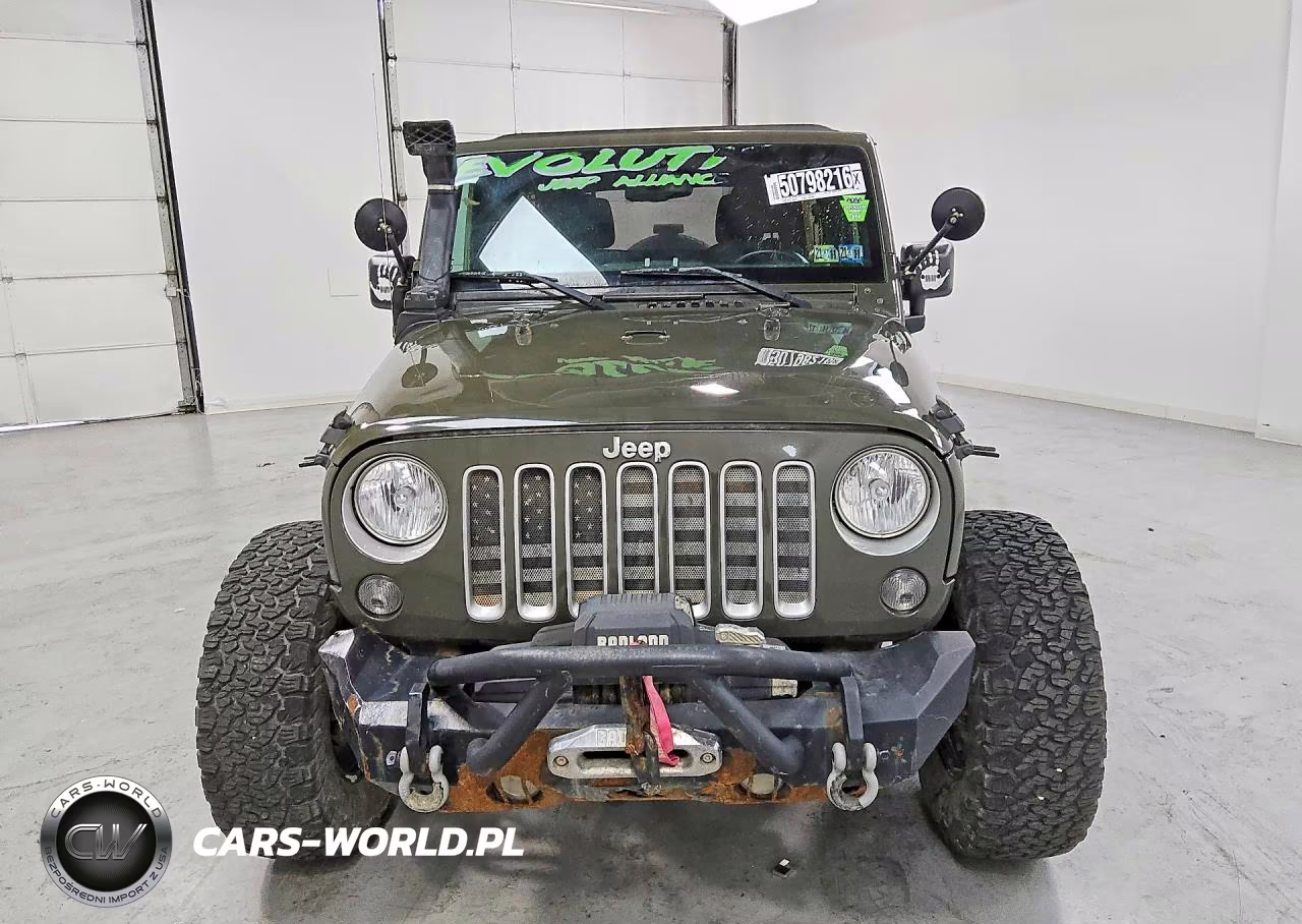 2016 Jeep Wrangler Unlimited Sahara VIN:1C4BJWEG5GL165081 - 5