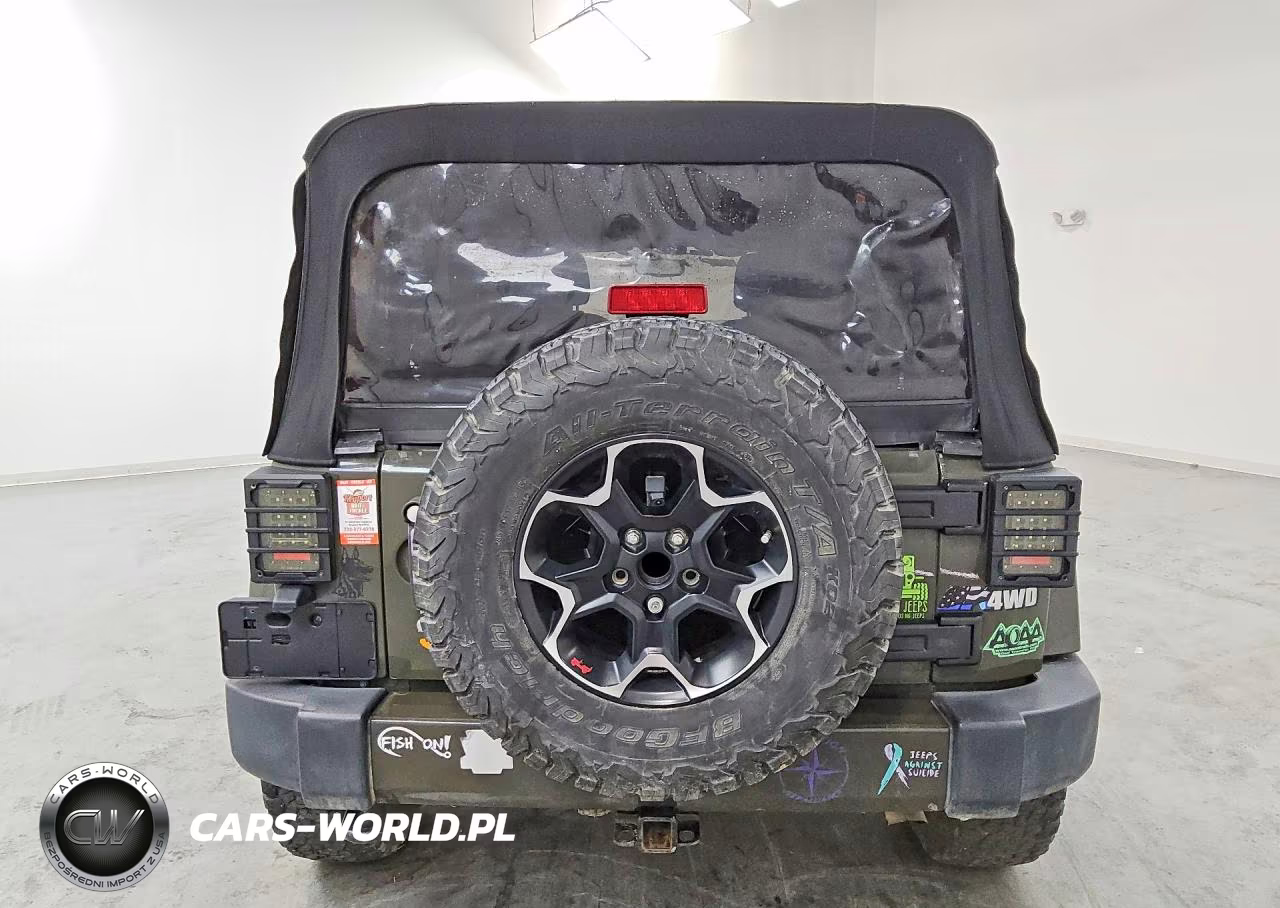 2016 Jeep Wrangler Unlimited Sahara VIN:1C4BJWEG5GL165081 - 6