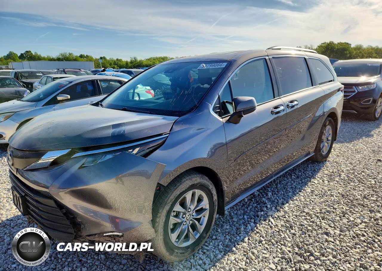 2022 Toyota Sienna Xle – zdjęcie 1 z 13