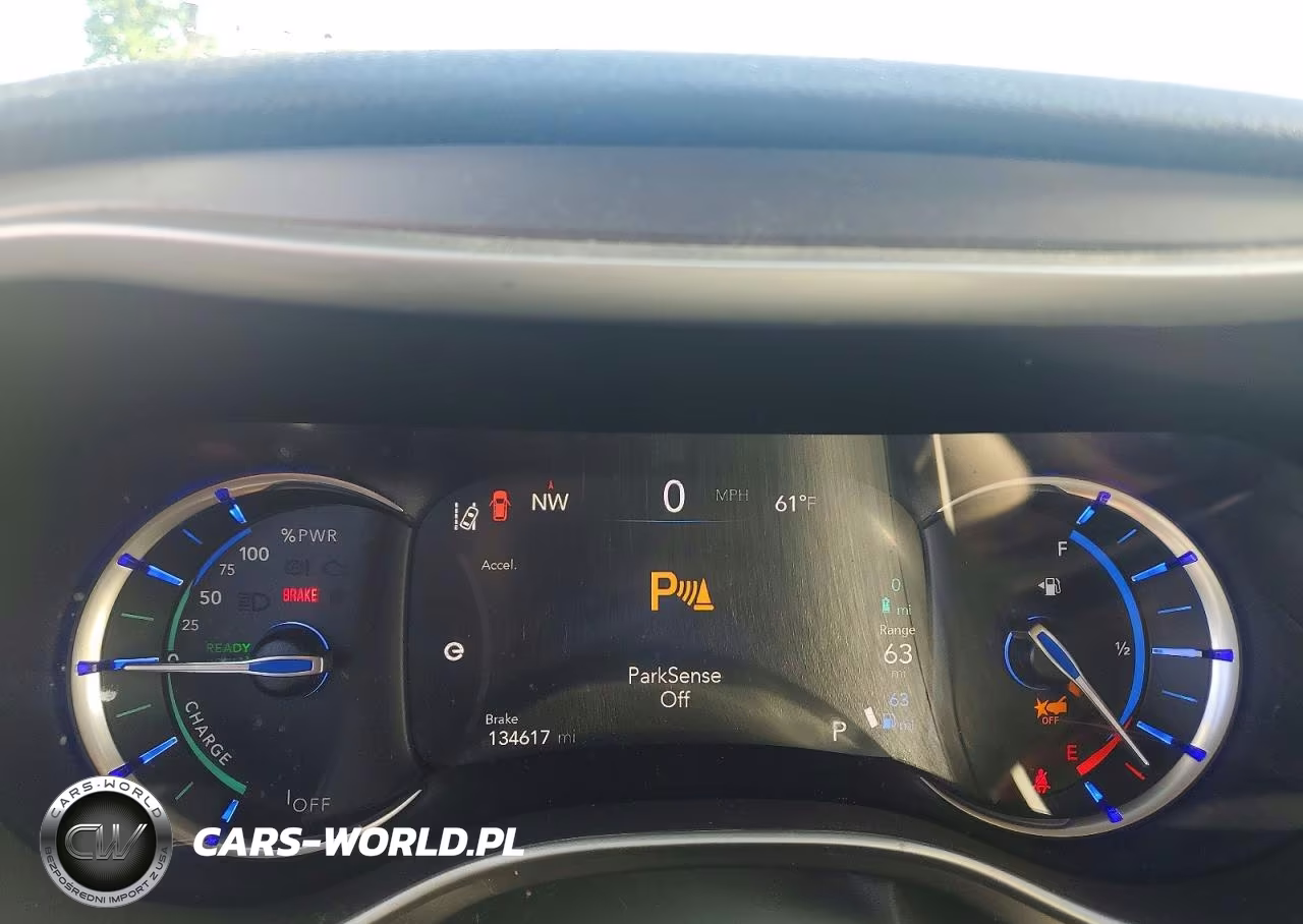 2021 Chrysler Pacifica Hybrid Touring L VIN:2C4RC1L78MR597021 - 9