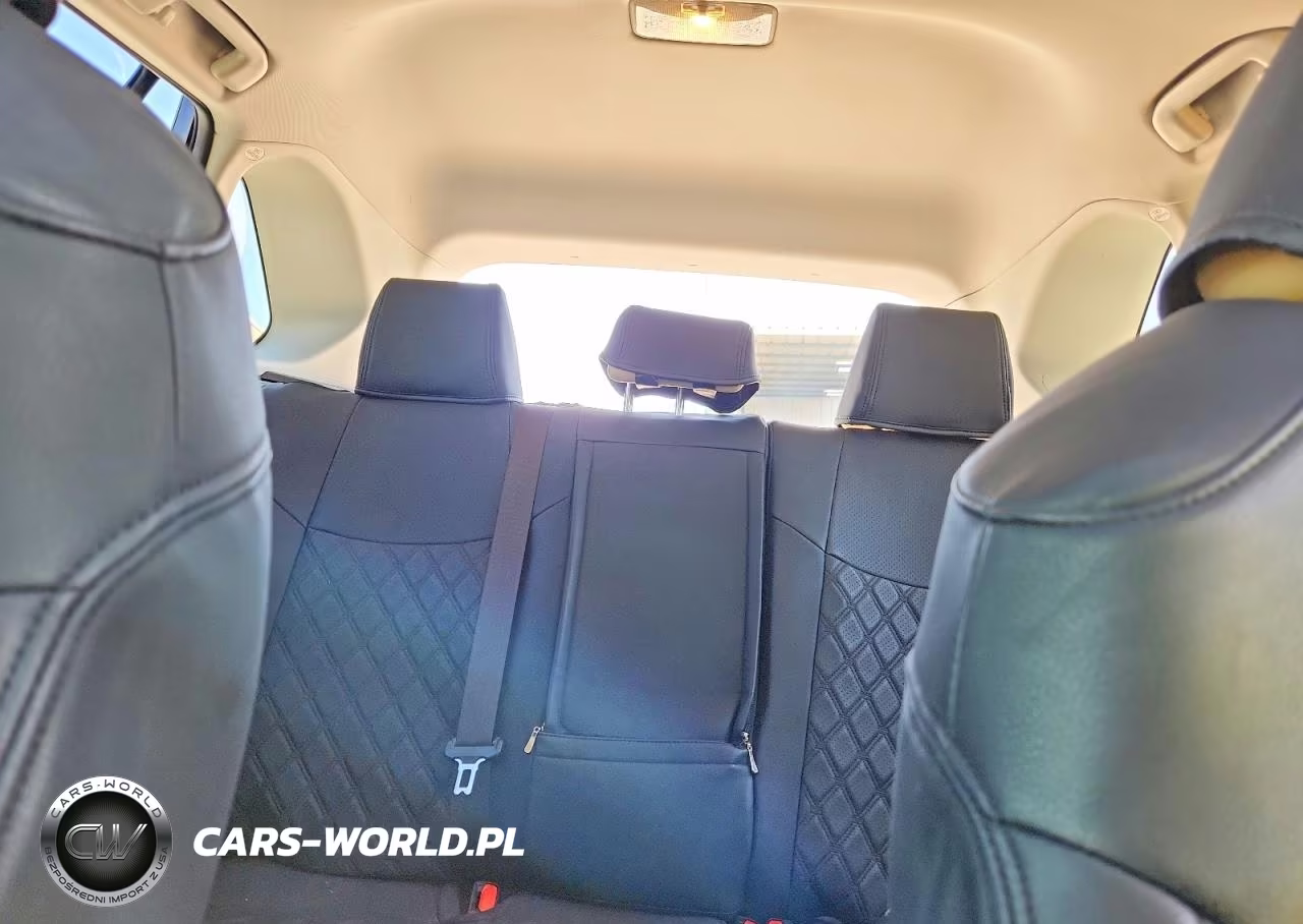 2021 Toyota Rav4 Xle VIN:JTMRWRFVXMD128158 - 10