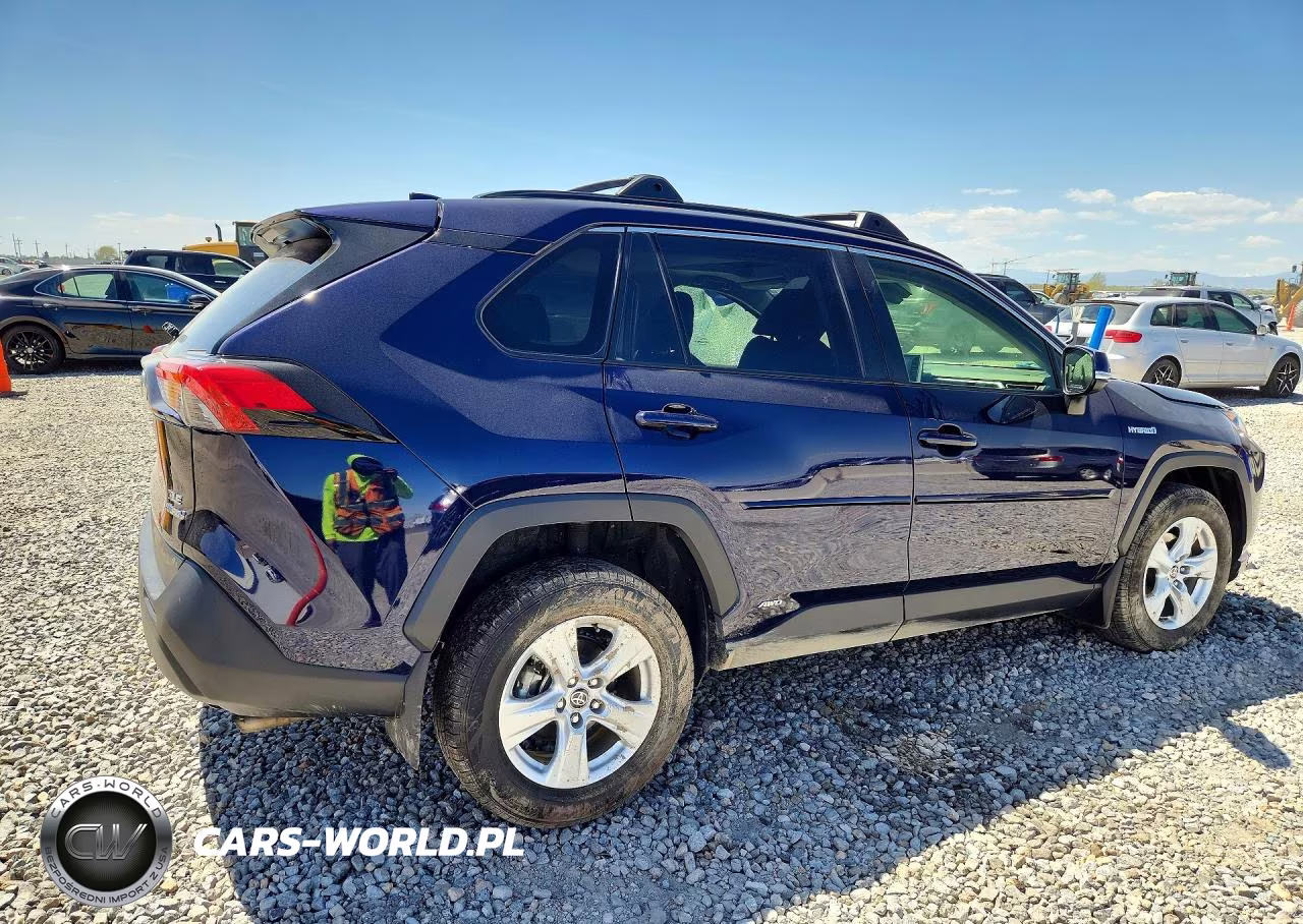 2021 Toyota Rav4 Xle VIN:JTMRWRFVXMD128158 - 3