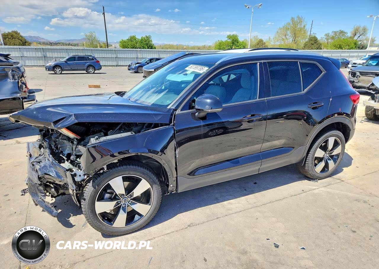 2020 Volvo Xc40 T5 Momentum