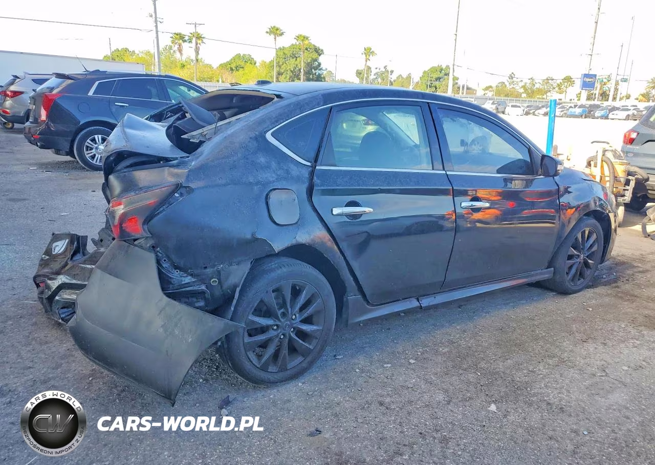 2017 Nissan Sentra Sr Turbo VIN:3N1CB7AP1HY266028 - 3