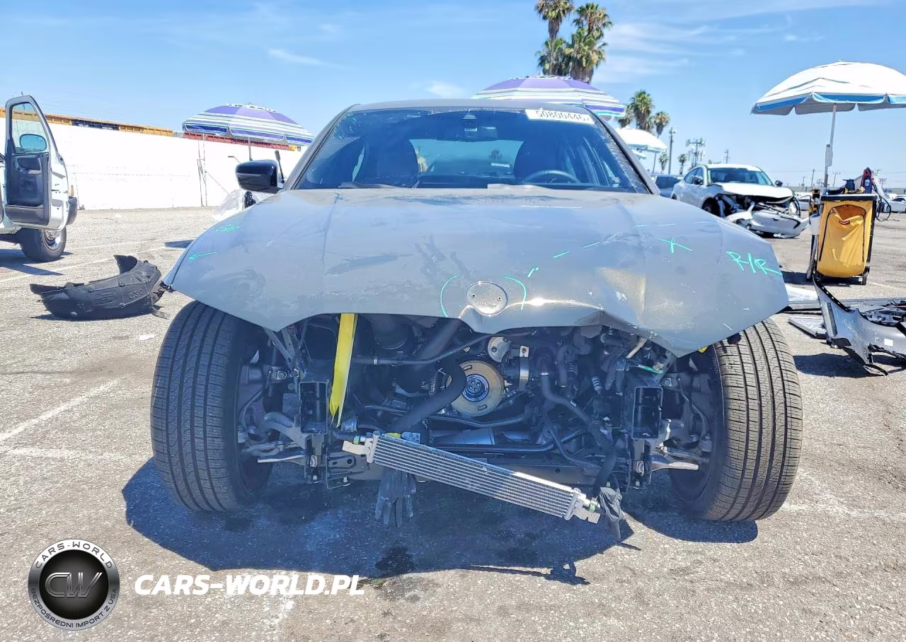 2025 BMW 330I VIN:3MW69CW02S8F31618 - 5