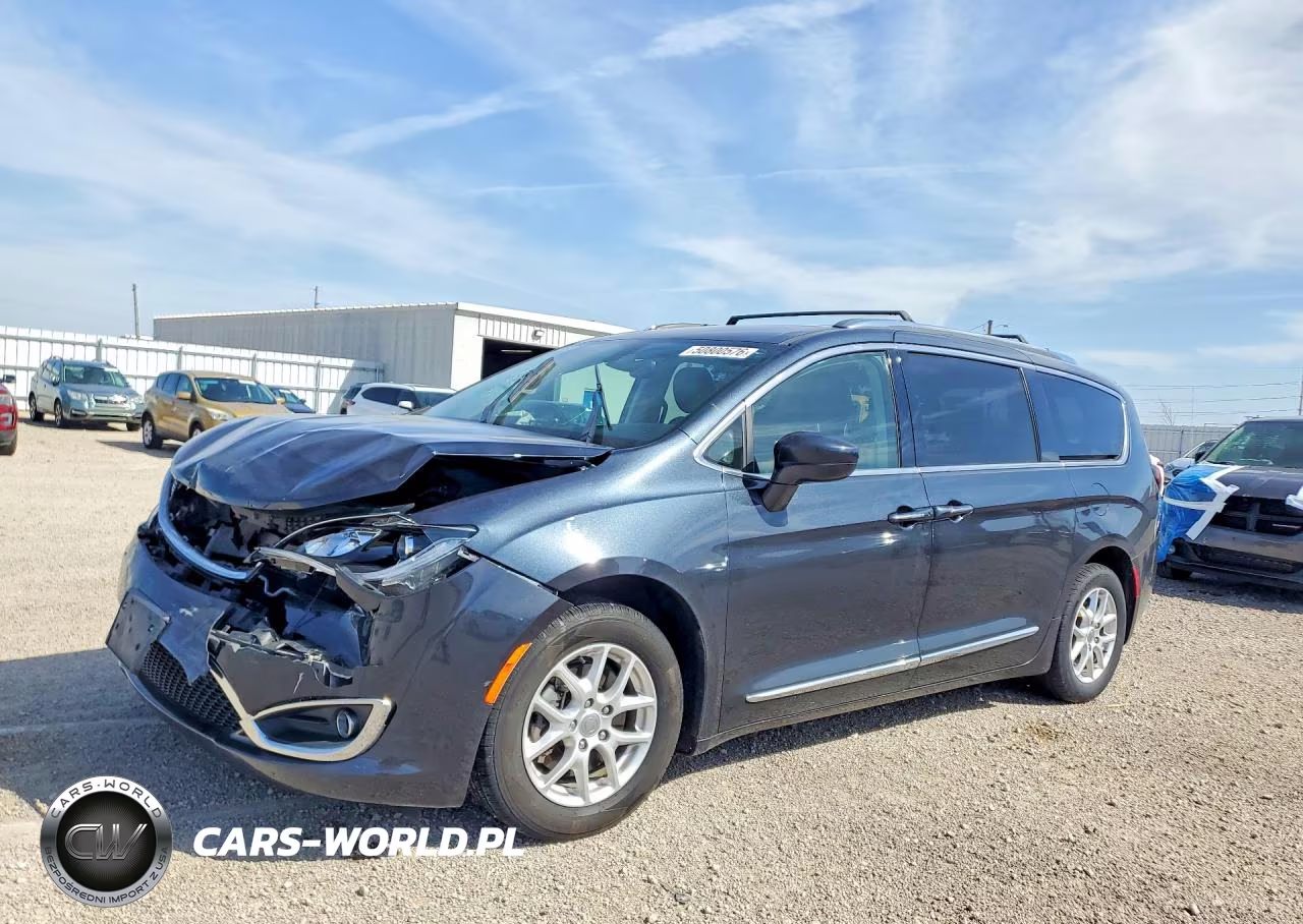 2020 Chrysler Pacifica Touring L