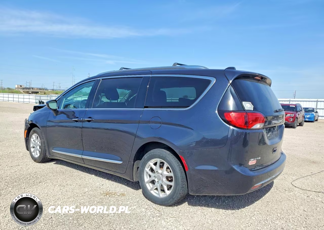 2020 Chrysler Pacifica Touring L VIN:2C4RC1BG6LR280368 - 2