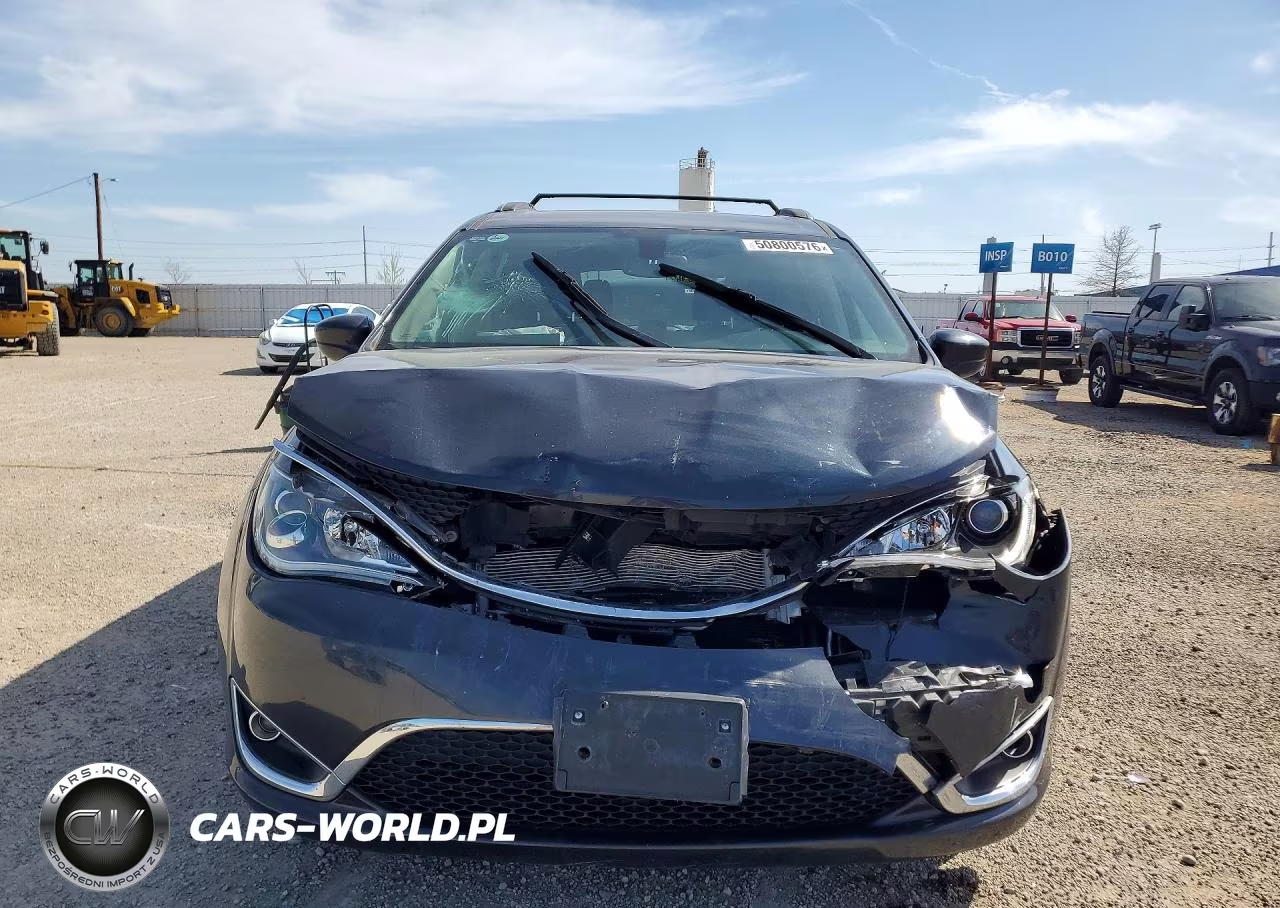 2020 Chrysler Pacifica Touring L VIN:2C4RC1BG6LR280368 - 5