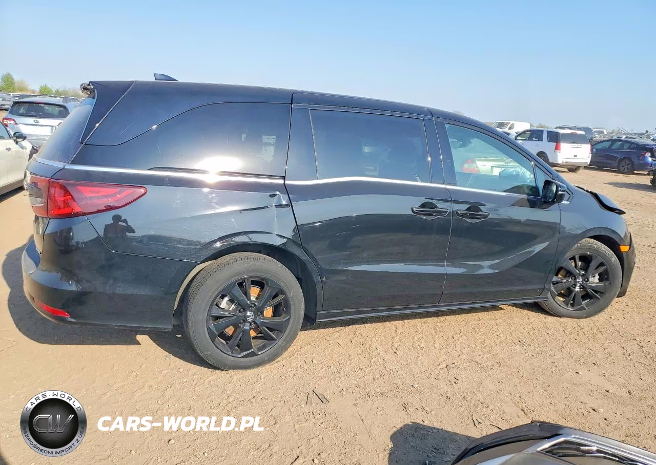 2023 Honda Odyssey Sport-L VIN:5FNRL6H74PB055825 - 3