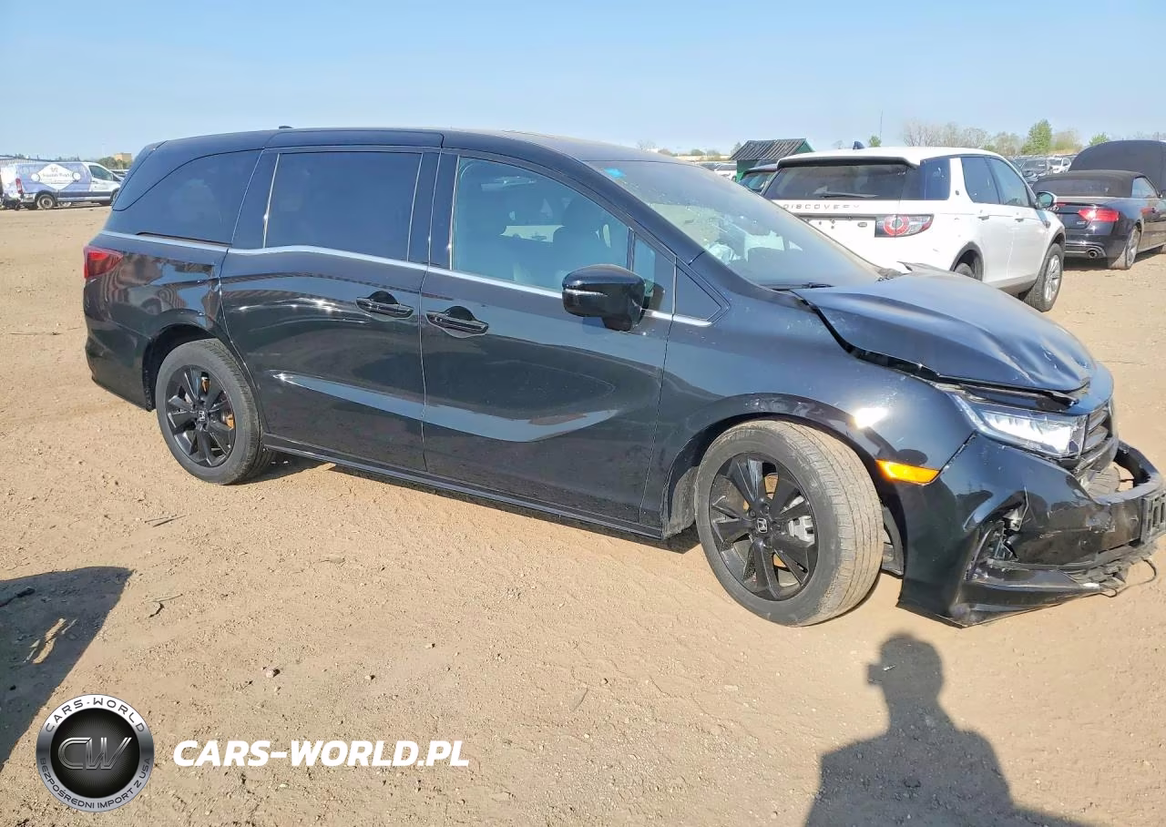 2023 Honda Odyssey Sport-L VIN:5FNRL6H74PB055825 - 4