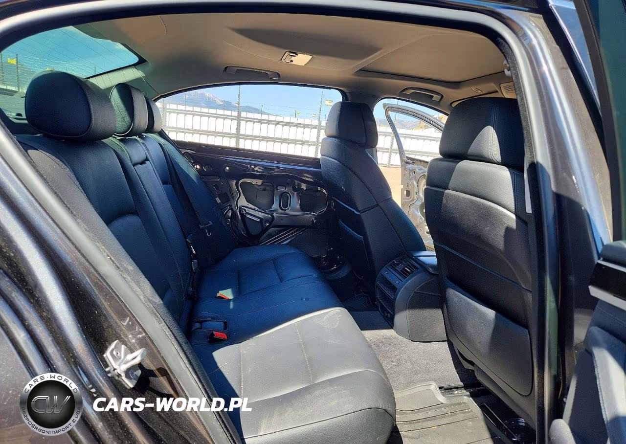 2012 BMW 535 Xi VIN:WBAFU7C58CDU60130 - 10