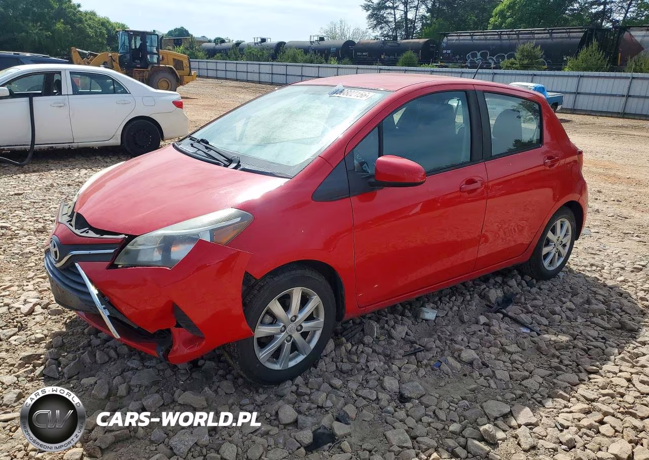 2015 Toyota Yaris 5-Door Le