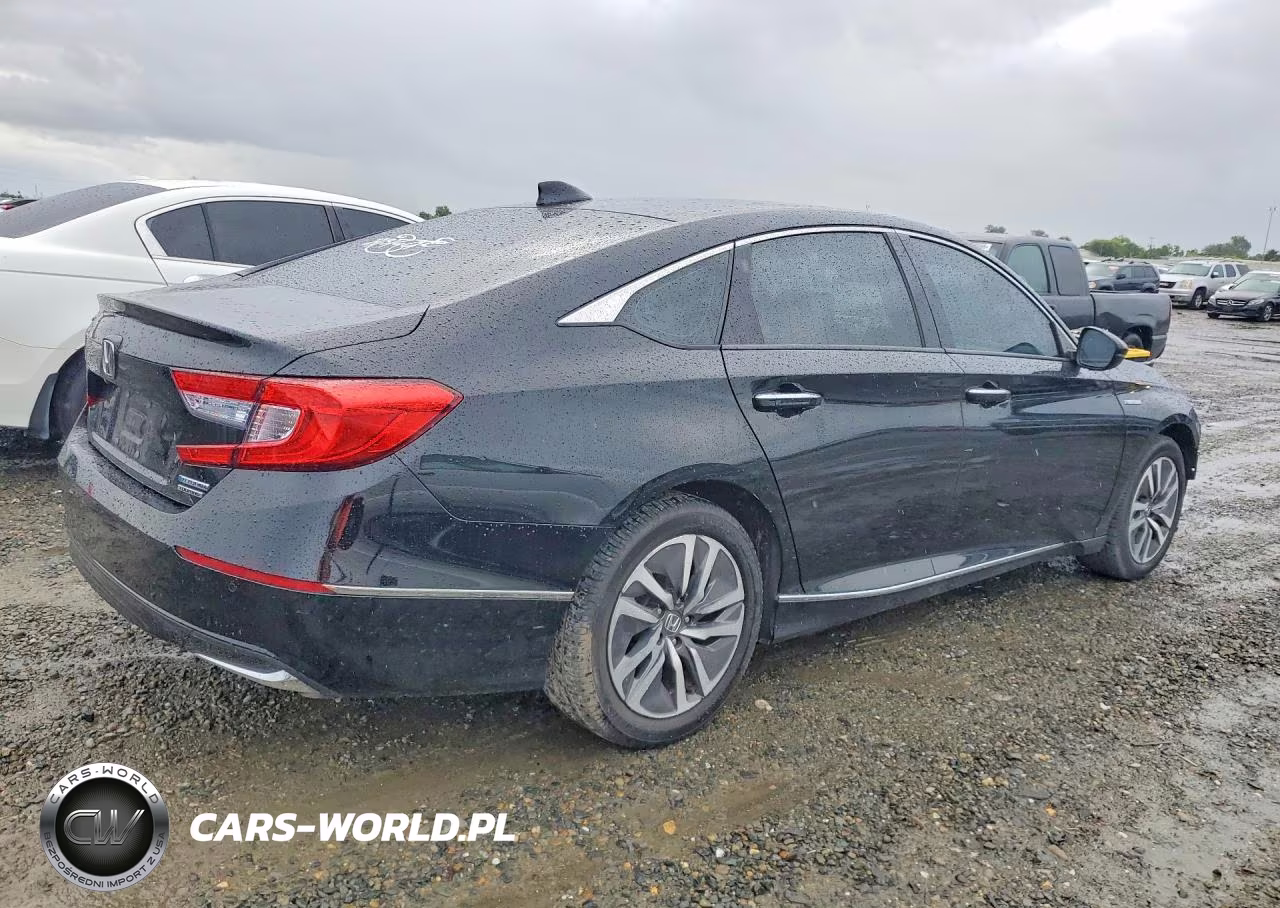 2018 Honda Accord Touring Hybrid VIN:1HGCV3F99JA009377 - 3