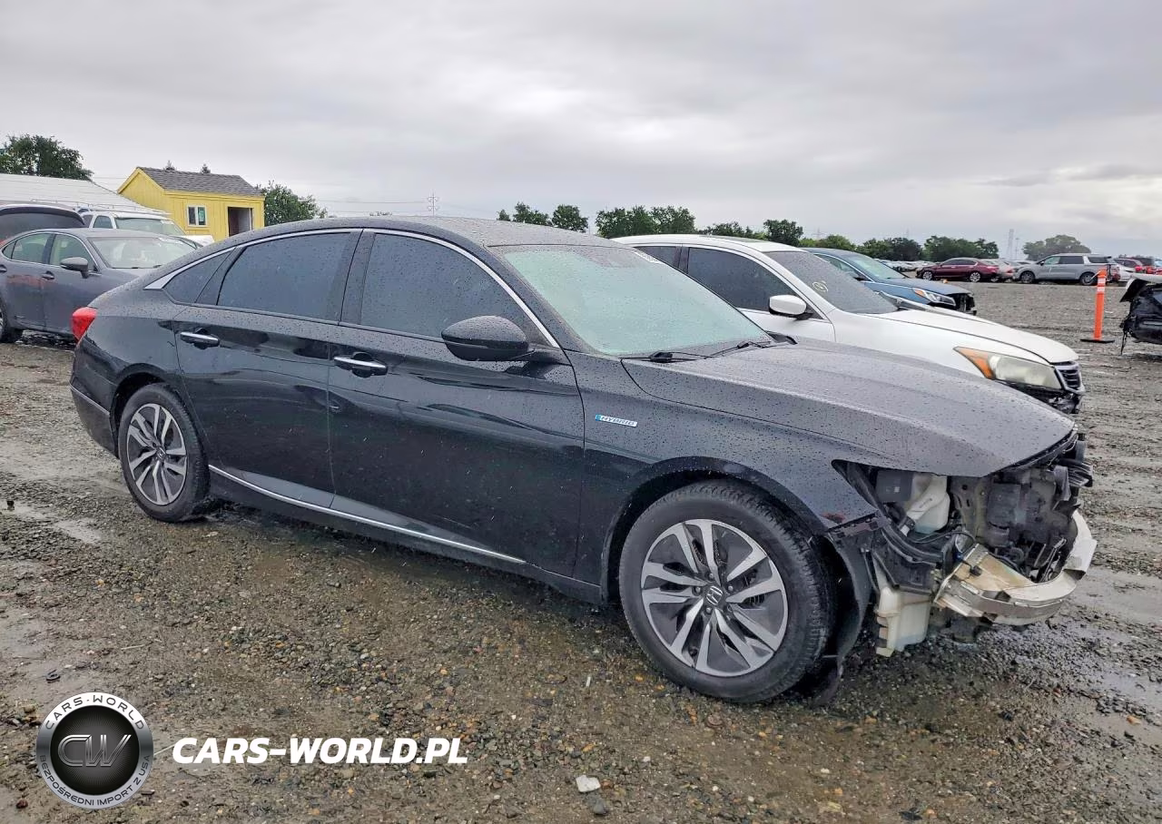 2018 Honda Accord Touring Hybrid VIN:1HGCV3F99JA009377 - 4
