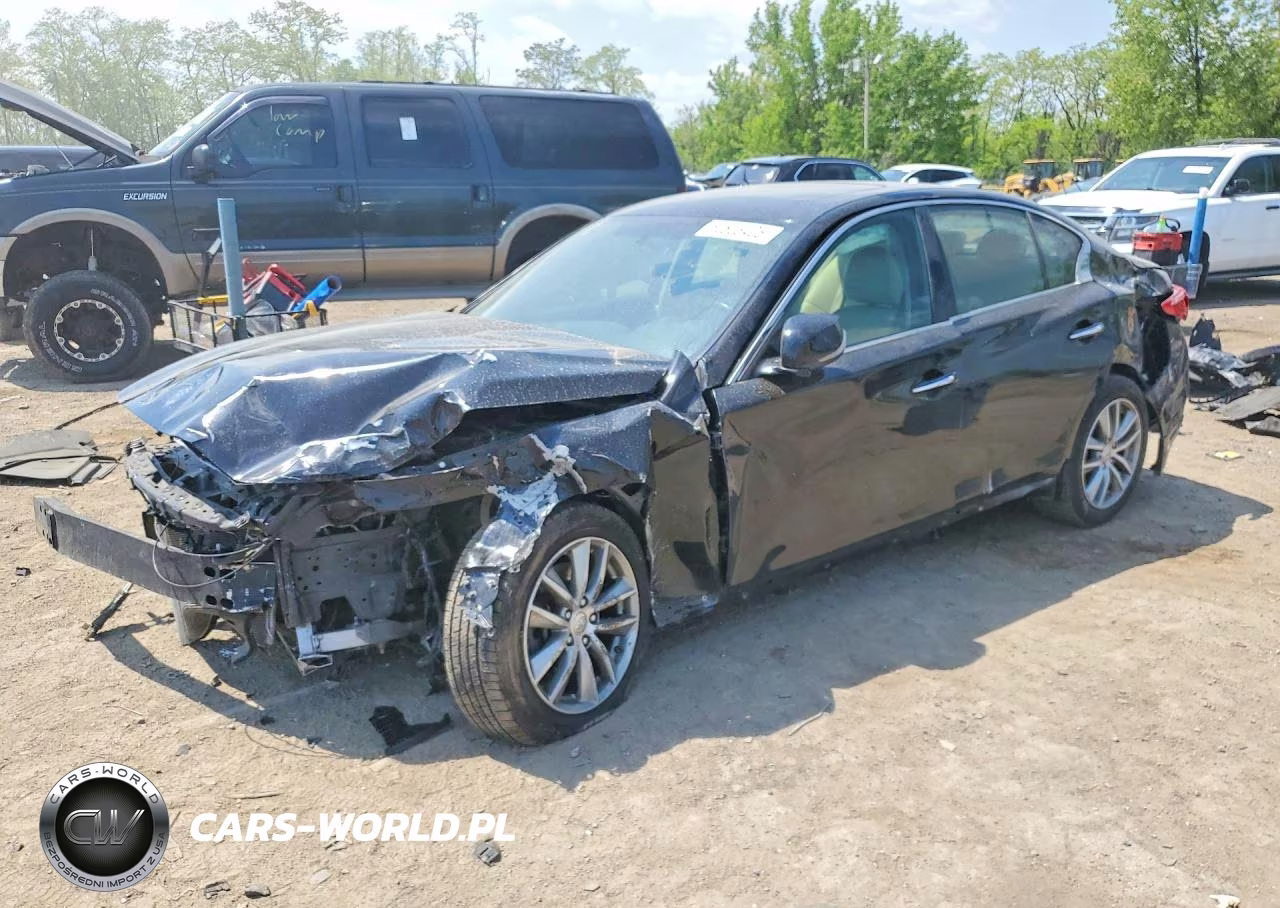 2015 Infiniti Q50 Premium VIN:JN1BV7AR8FM409657 - 1