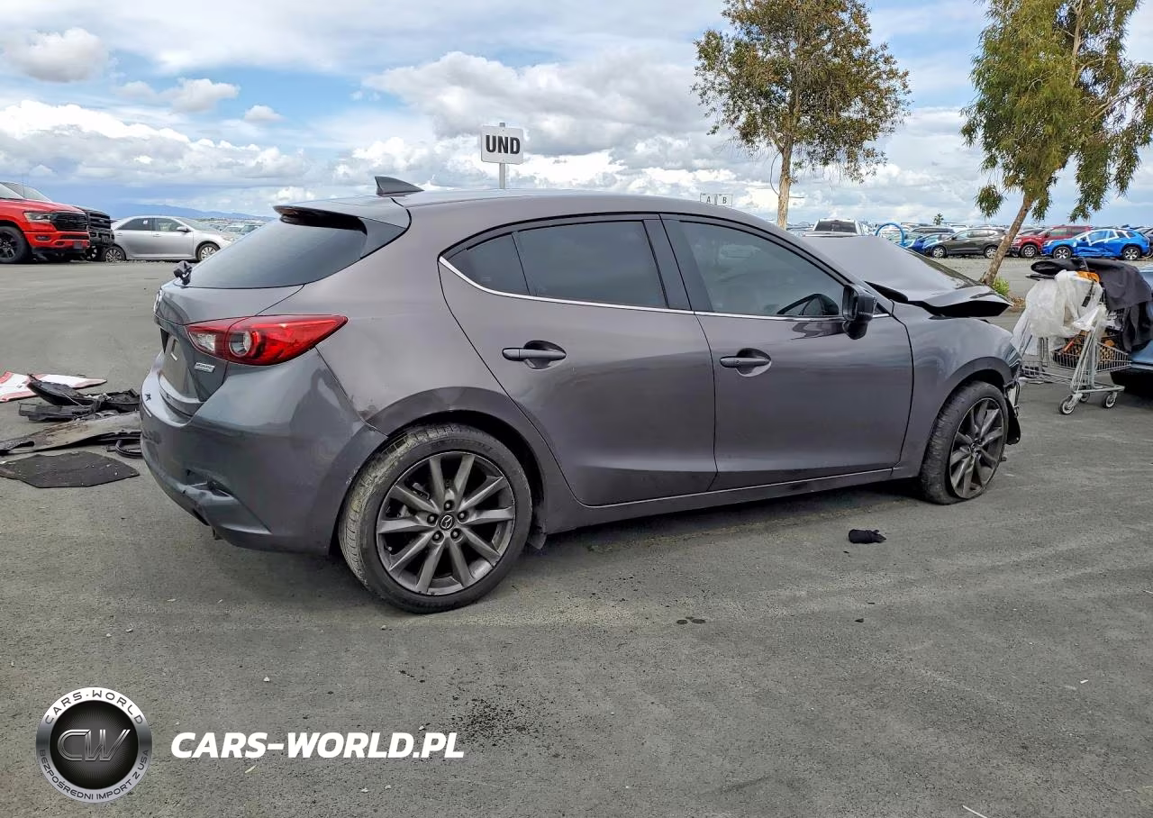 2018 Mazda 3 Touring VIN:3MZBN1L3XJM257801 - 3