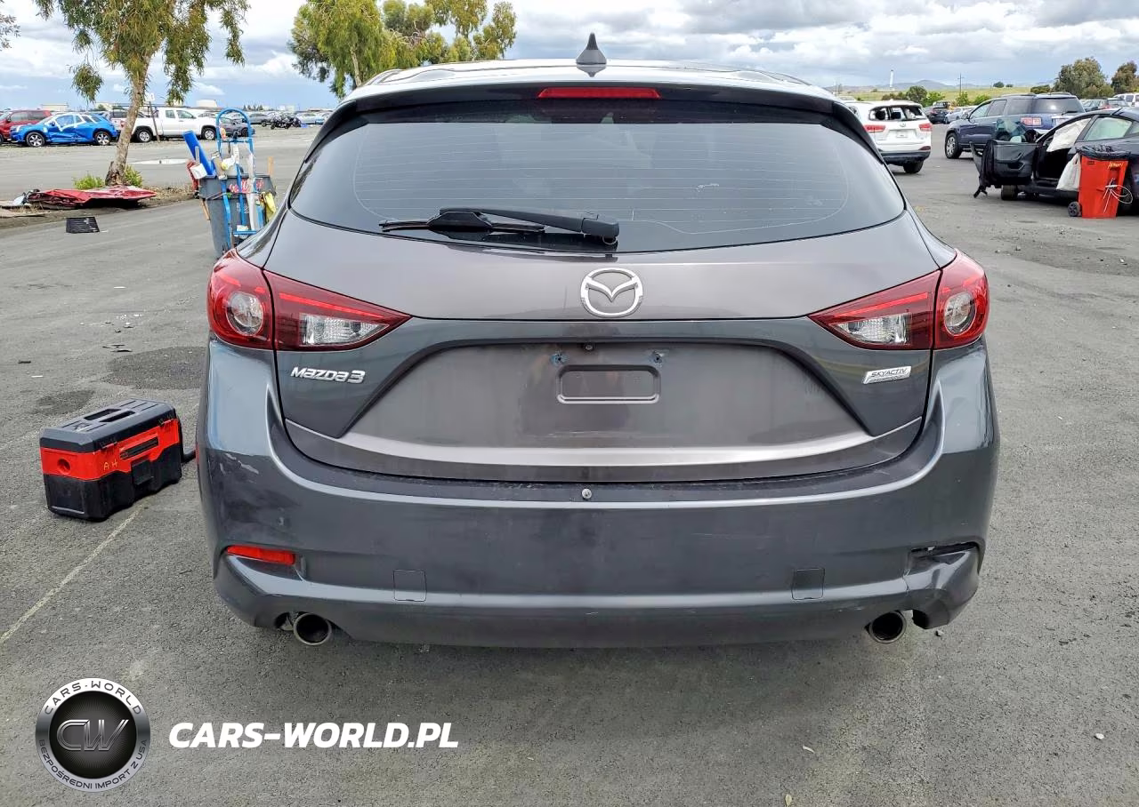 2018 Mazda 3 Touring VIN:3MZBN1L3XJM257801 - 6