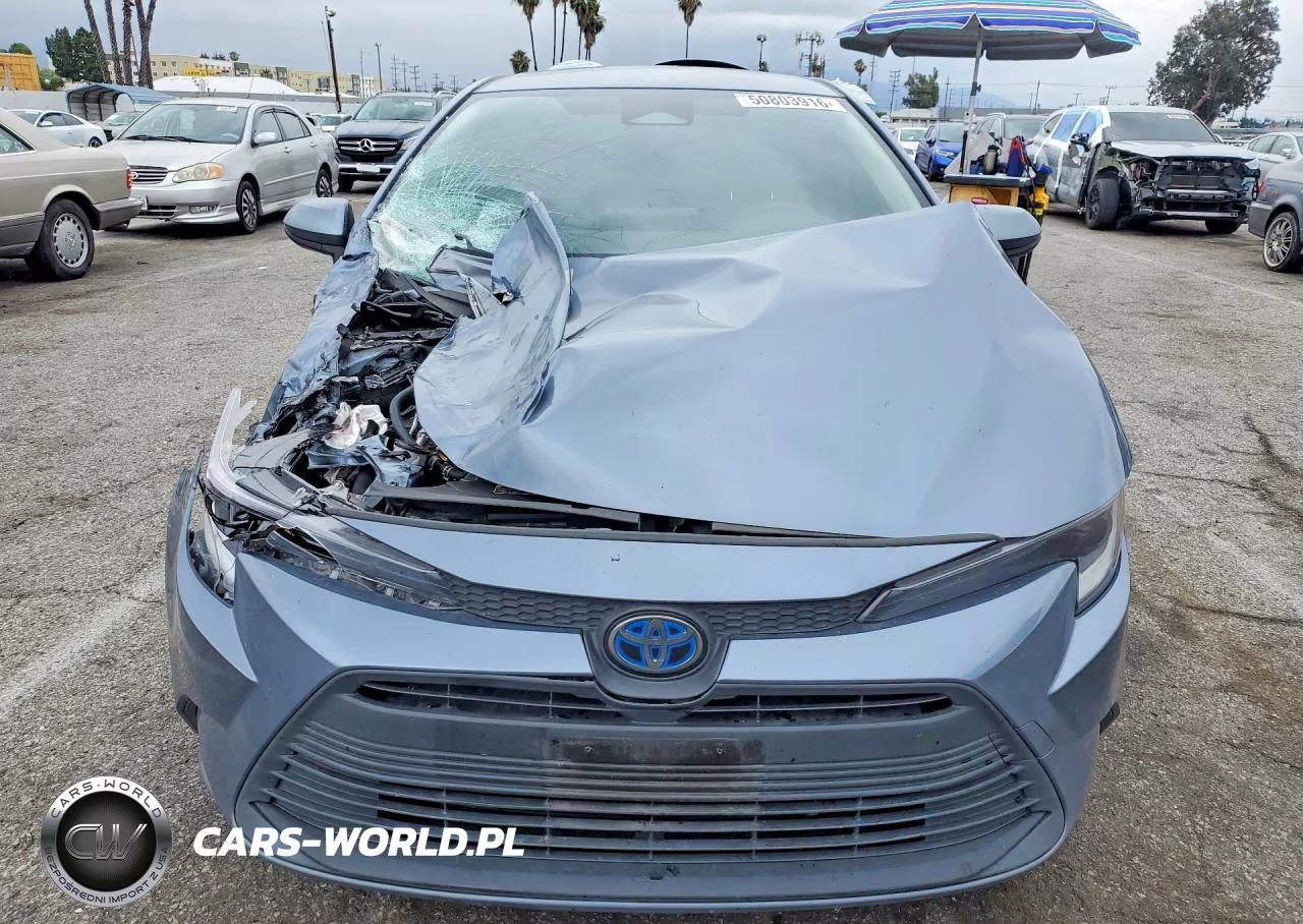 2025 Toyota Corolla Hybrid Le VIN:JTDBCMFE8S3079266 - 5