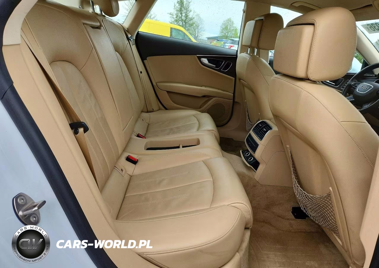 2012 Audi A7 Premium Plus VIN:WAUYGAFC3CN079626 - 10
