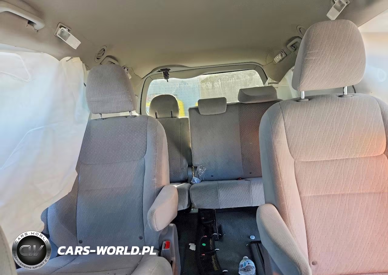 2015 Toyota Sienna Le VIN:5TDJK3DC3FS127898 - 10