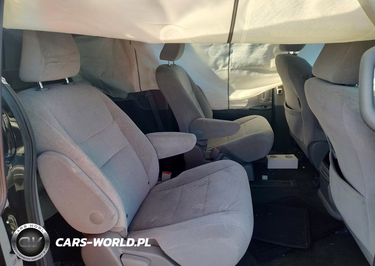 2015 Toyota Sienna Le VIN:5TDJK3DC3FS127898 - 11
