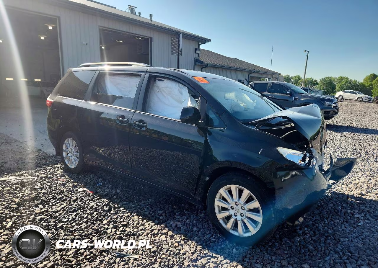 2015 Toyota Sienna Le VIN:5TDJK3DC3FS127898 - 4