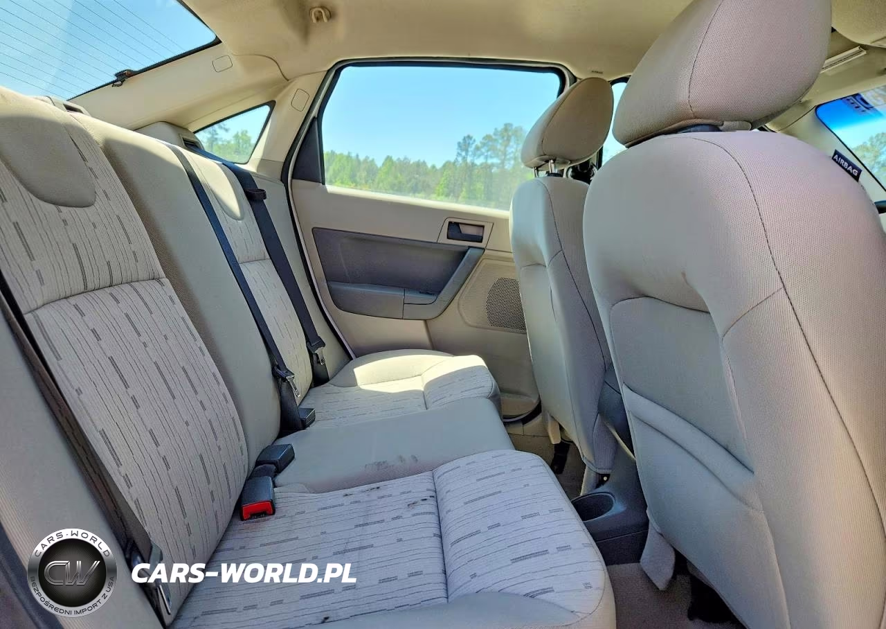 2008 Ford Focus Se VIN:1FAHP35N28W182660 - 10