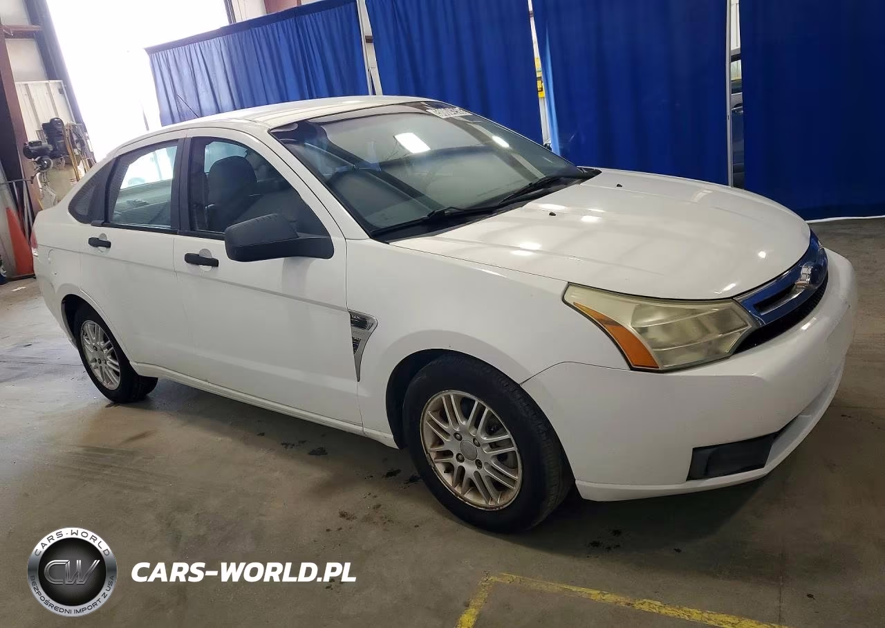 2008 Ford Focus Se VIN:1FAHP35N28W182660 - 4