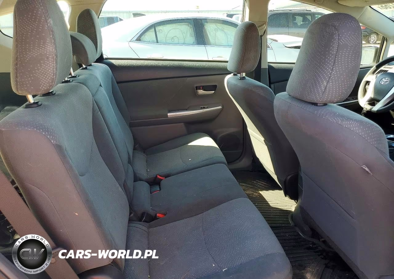2014 Toyota Prius V Three VIN:JTDZN3EUXE3358539 - 10