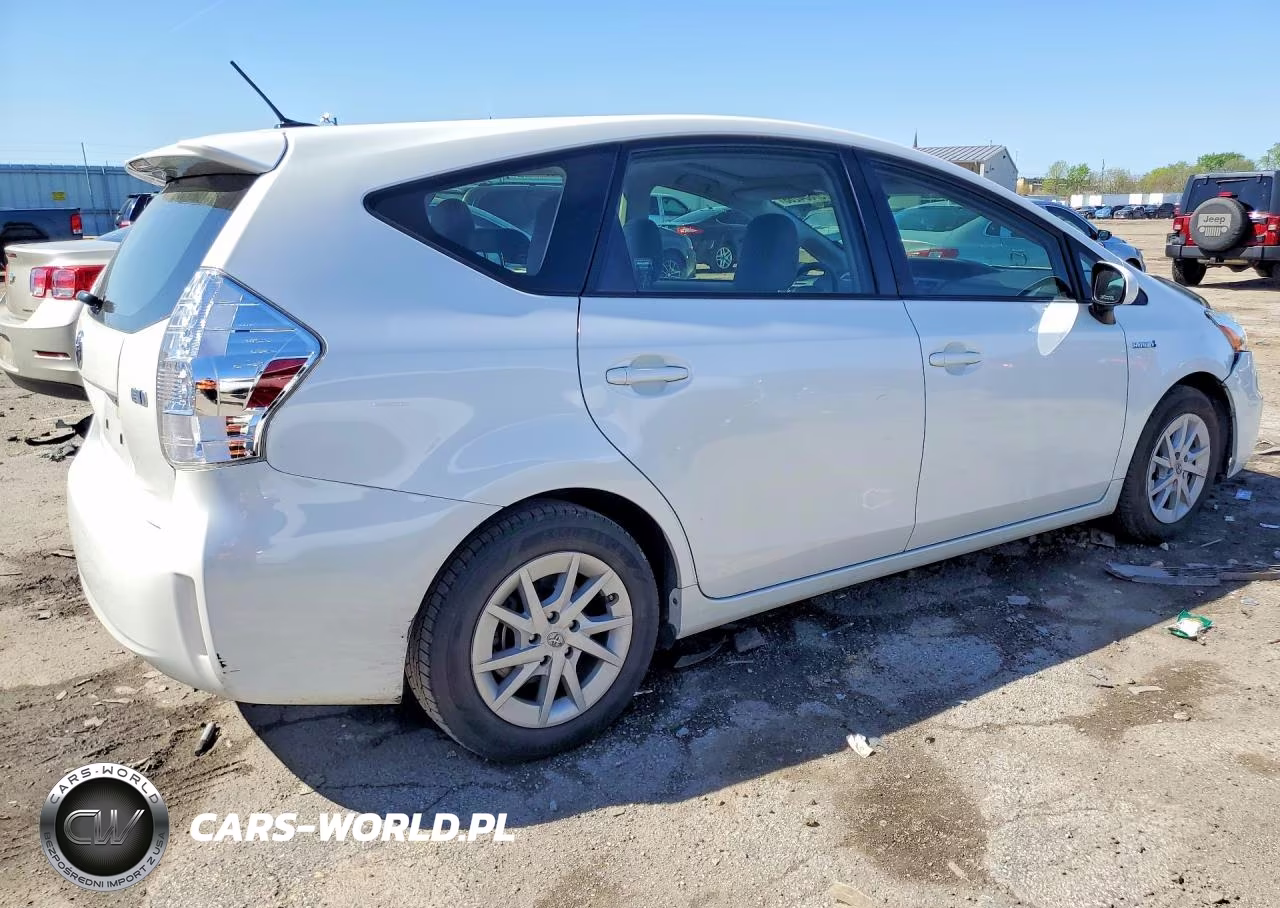 2014 Toyota Prius V Three VIN:JTDZN3EUXE3358539 - 3