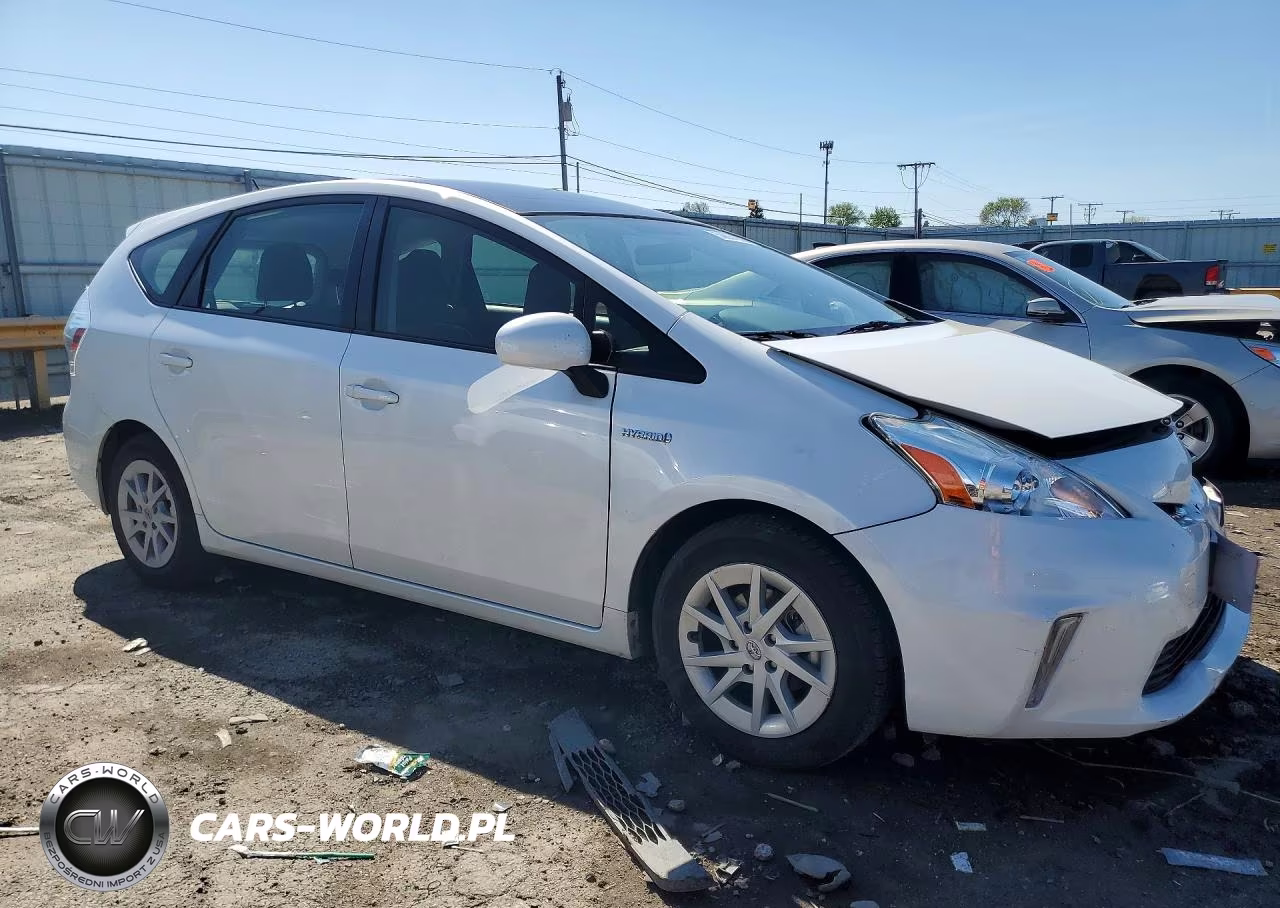 2014 Toyota Prius V Three VIN:JTDZN3EUXE3358539 - 4
