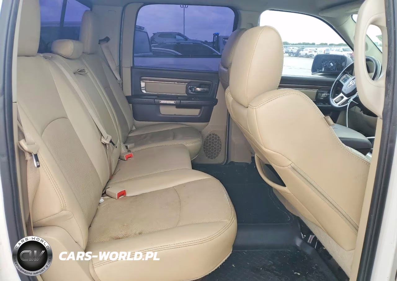 2015 Ram 1500 Laramie VIN:1C6RR6NT0FS761876 - 10