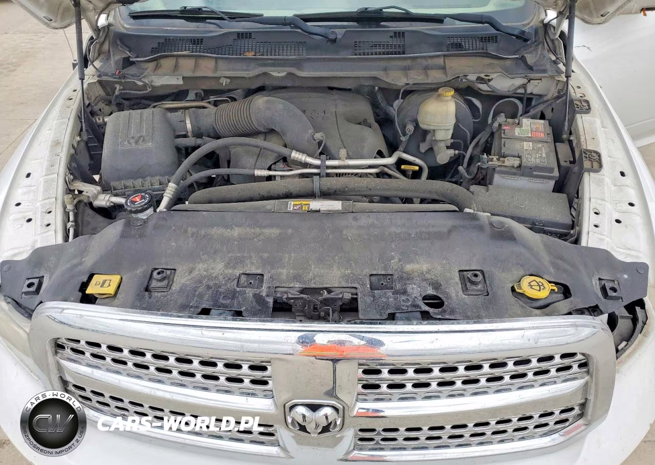 2015 Ram 1500 Laramie VIN:1C6RR6NT0FS761876 - 11