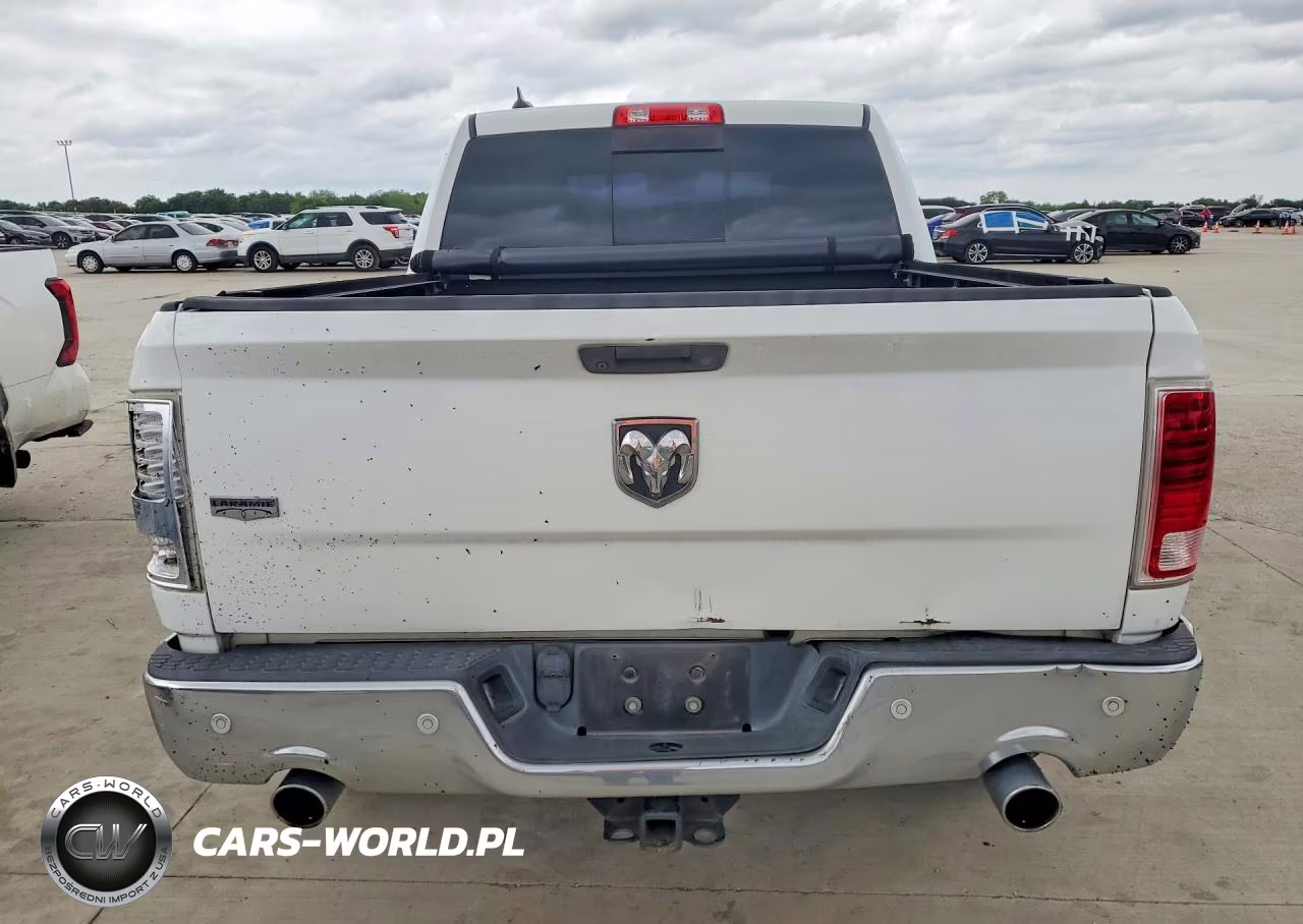 2015 Ram 1500 Laramie VIN:1C6RR6NT0FS761876 - 6