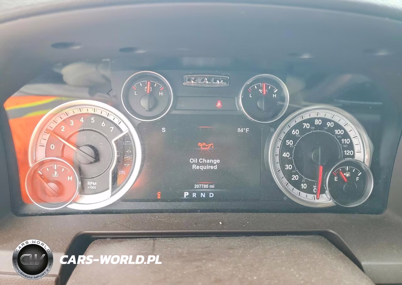 2015 Ram 1500 Laramie VIN:1C6RR6NT0FS761876 - 9