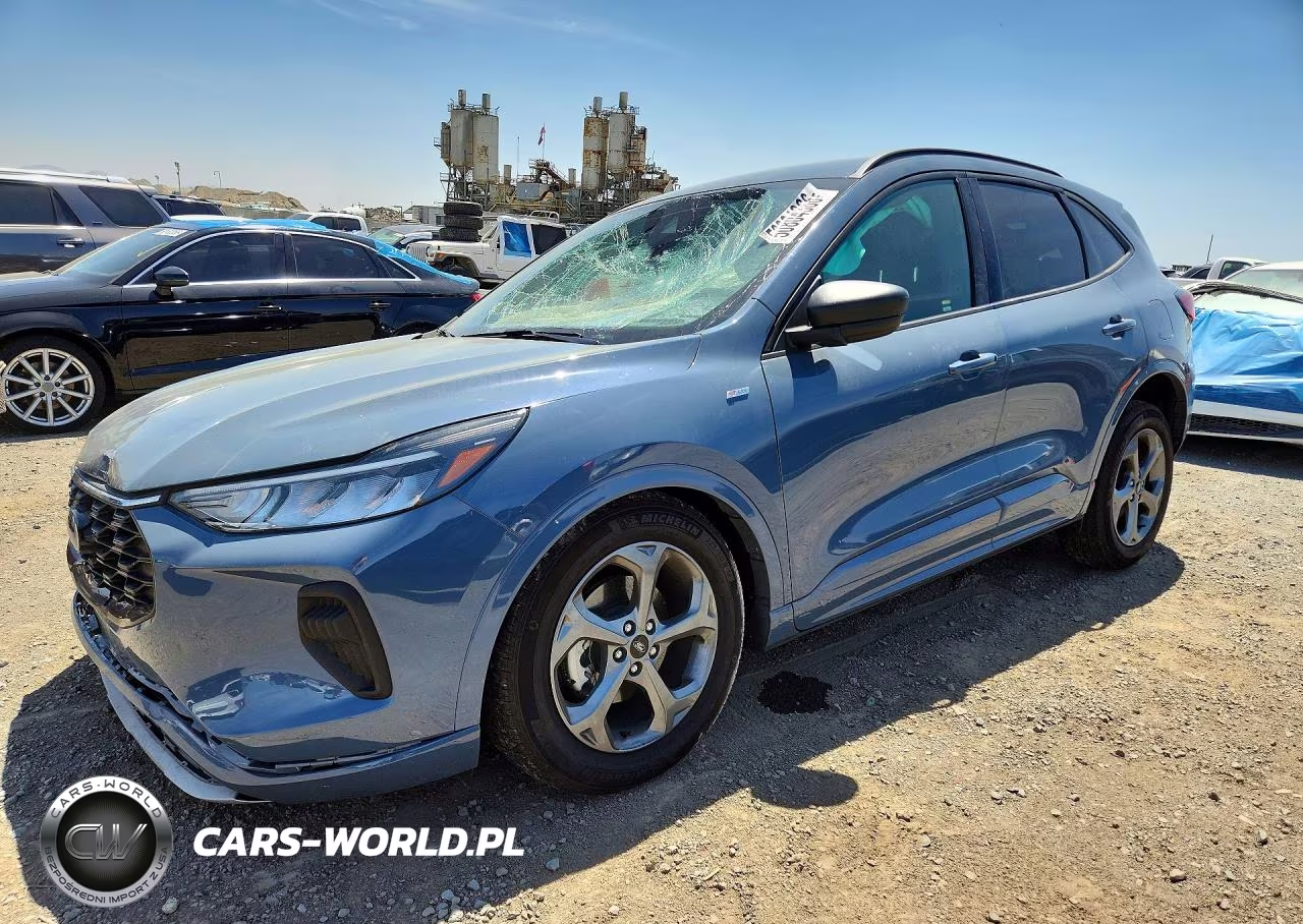 2024 Ford Escape 4D St-Line – zdjęcie 1 z 13