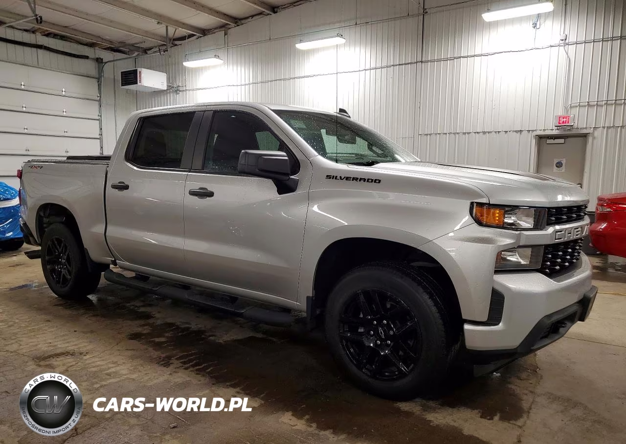 2021 Chevrolet Silverado K1500 Custom VIN:1GCPYBEK9MZ270133 - 4