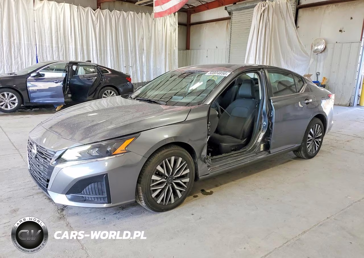 2023 Nissan Altima Sv
