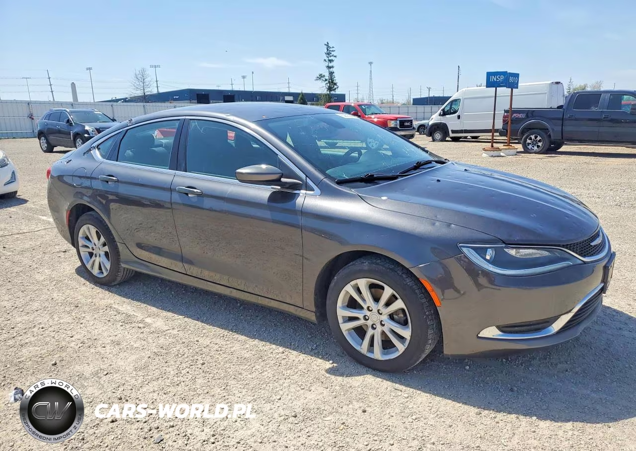 2015 Chrysler 200 Limited VIN:1C3CCCABXFN752701 - 4