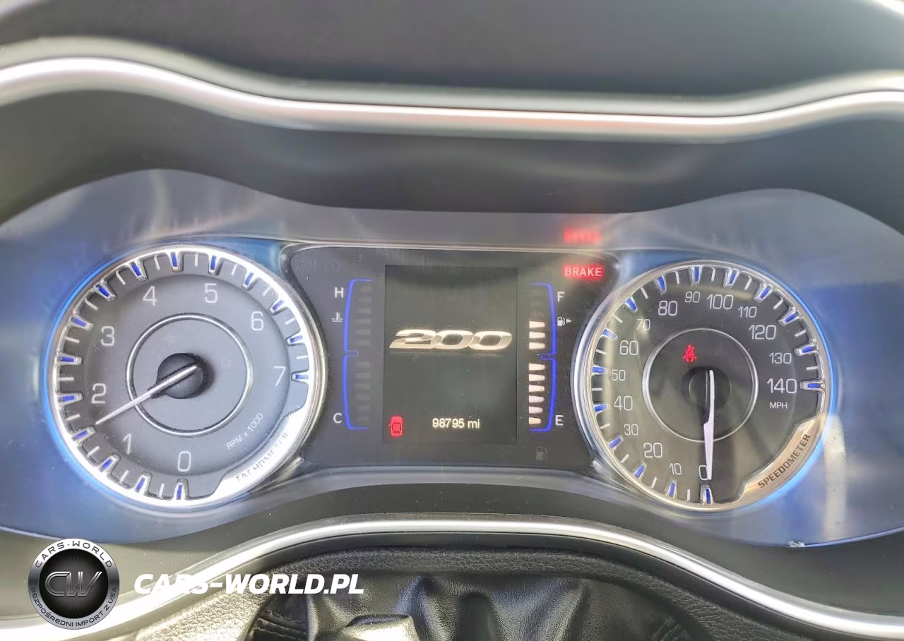 2015 Chrysler 200 Limited VIN:1C3CCCABXFN752701 - 9