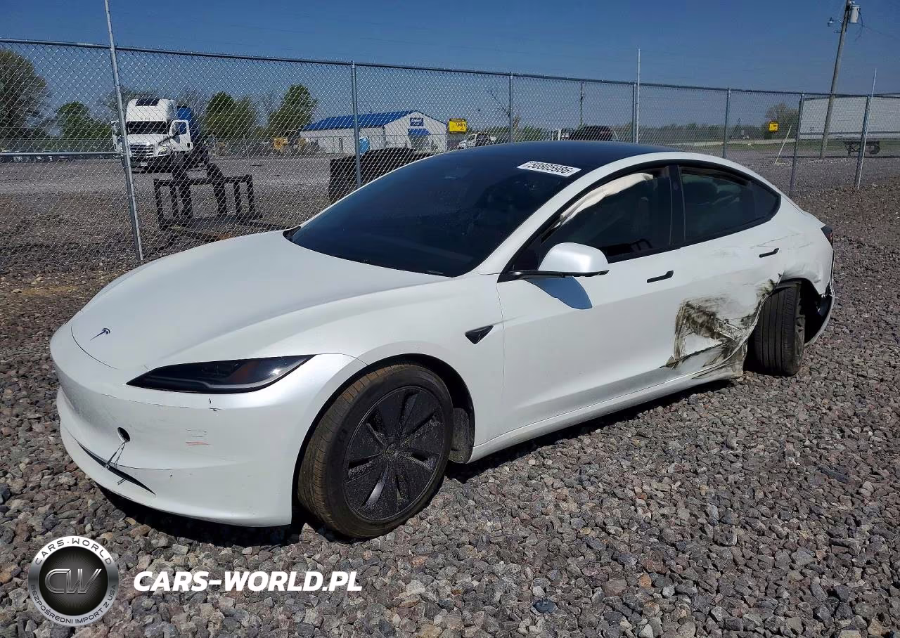 2025 Tesla Model 3 – zdjęcie 1 z 12
